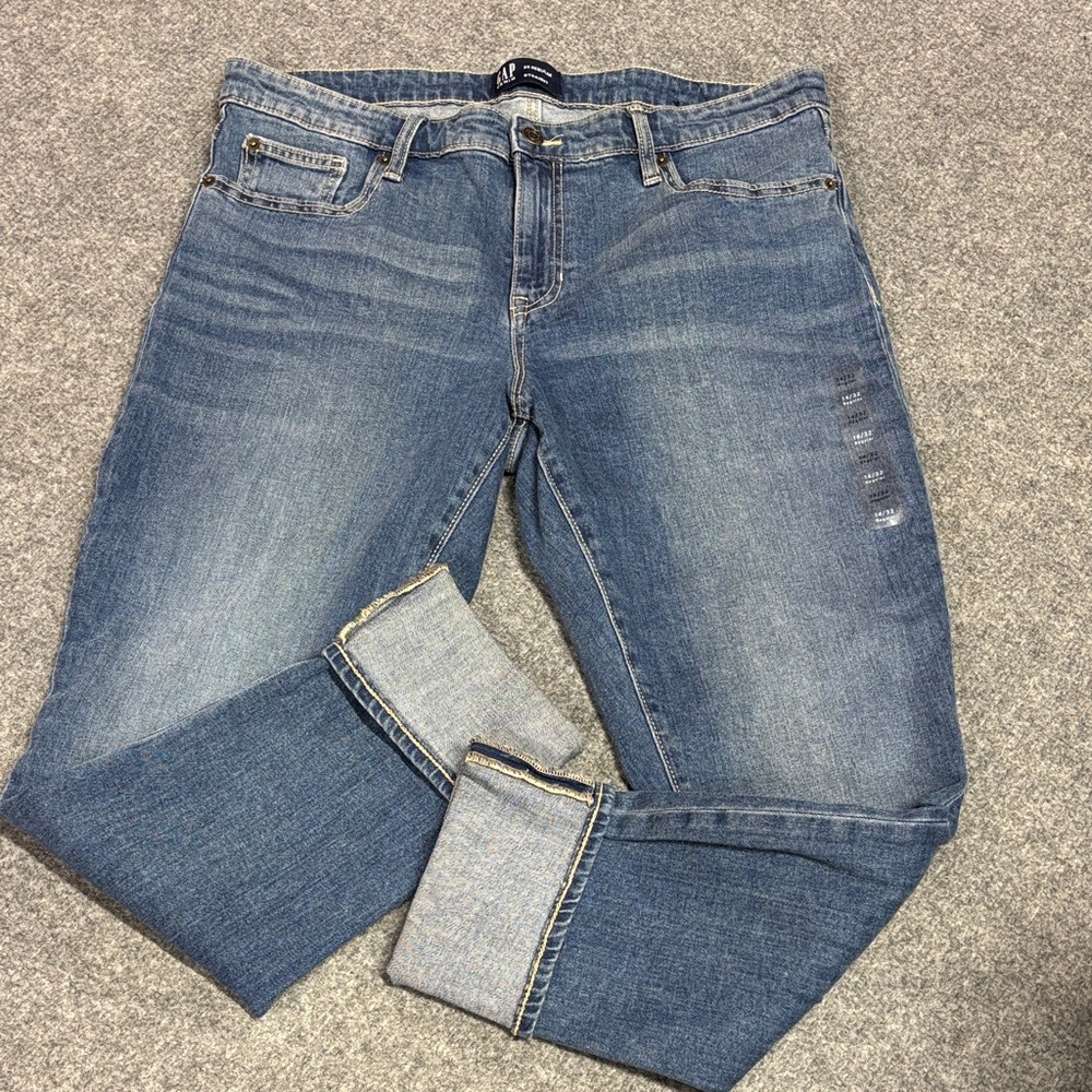 GAP Women's Classic Blue Straight Leg Jeans